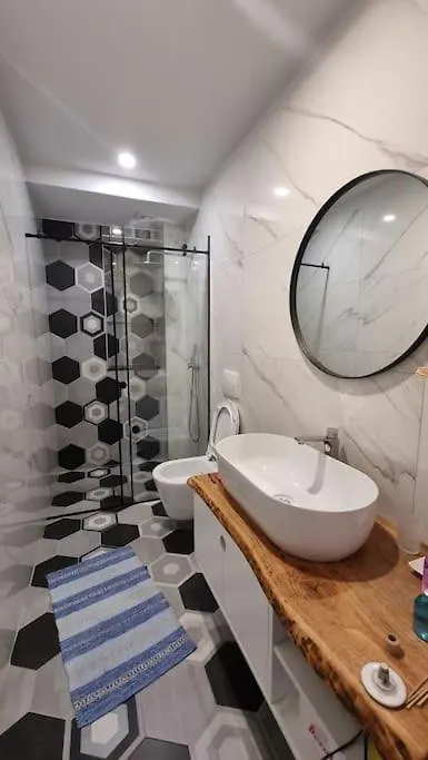 City Center Apartment Tirana 0*,